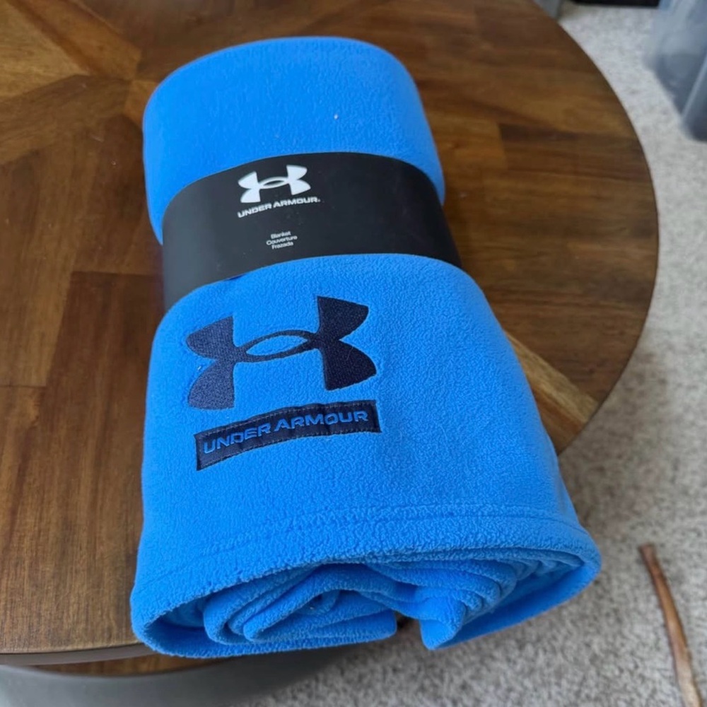 Under Armour Bright Blue Fleece Throw